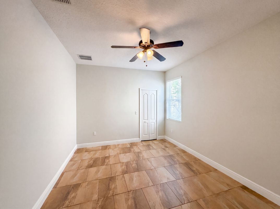 Photo 12 of 39 of 12706 Grovehurst Ave, Winter Garden, FL