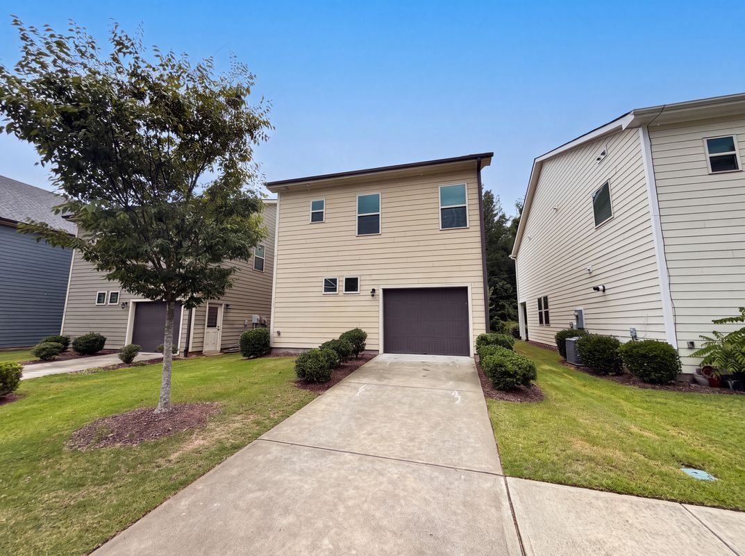 Photo 5 of 16 of 109 Belle Plain Dr, Morrisville, NC