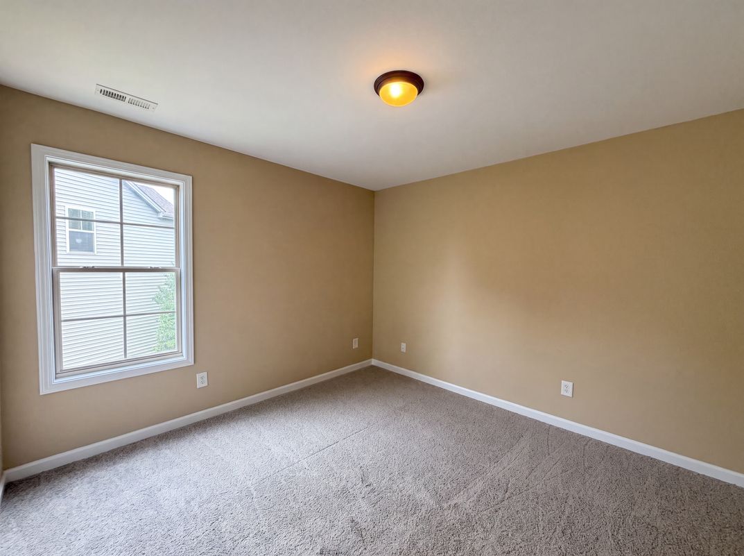 Photo 10 of 17 of 2720 Kinsley Pl, Raleigh, NC