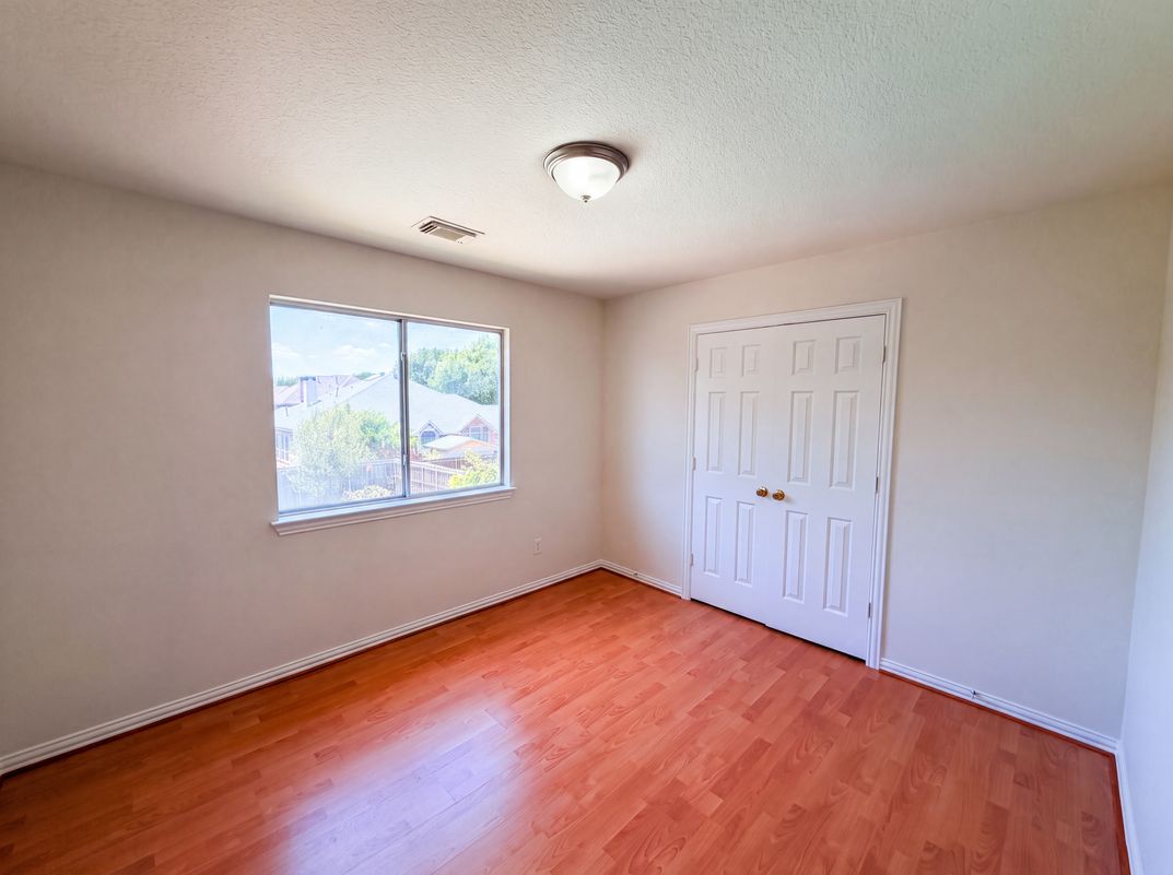 Photo 11 of 22 of 3106 Westshore Dr, Rowlett, TX