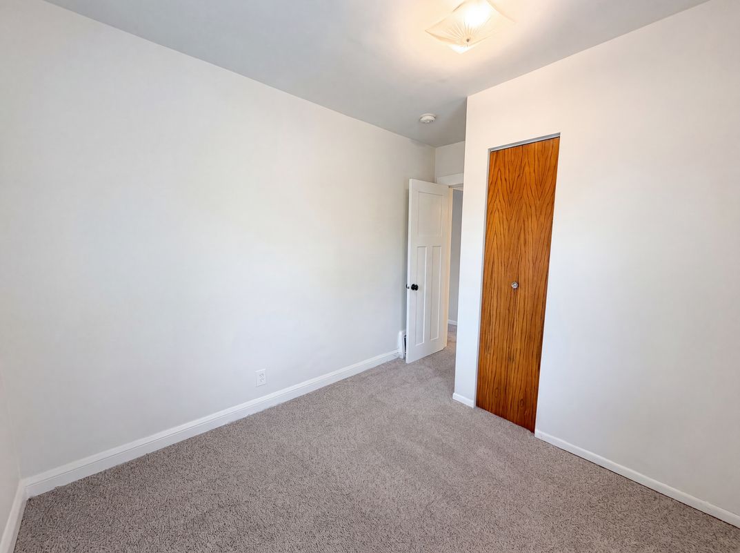 Photo 9 of 18 of 6026 Xerxes Ave S, Edina, MN