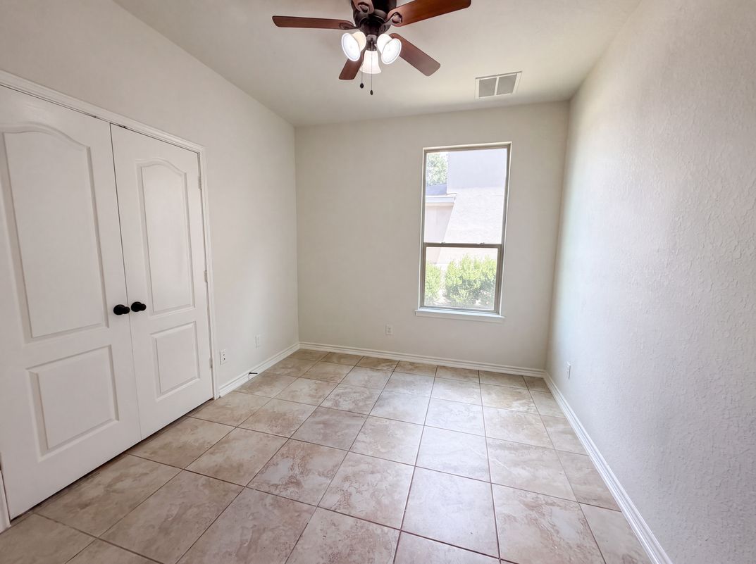 Photo 14 of 21 of 2100 Brandywine Dr, New Braunfels, TX