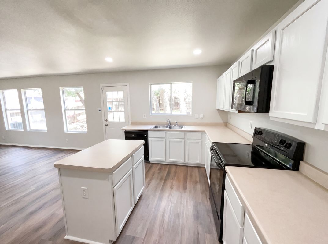 Photo 6 of 22 of 13206 Baldwin Rdg, San Antonio, TX