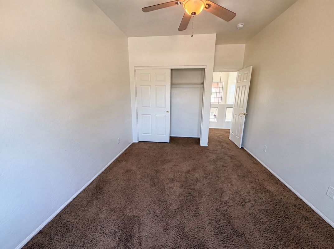 Photo 9 of 36 of 17268 W Elaine Dr, Goodyear, AZ
