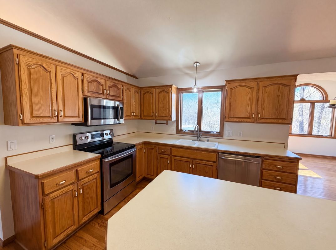 Photo 2 of 38 of 8433 Upland Ln N, Maple Grove, MN