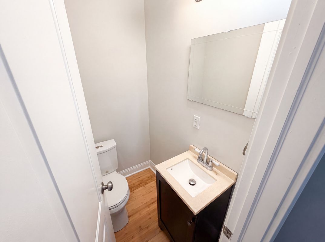 Photo 13 of 21 of 2615 Boulevard Pl, Indianapolis, IN
