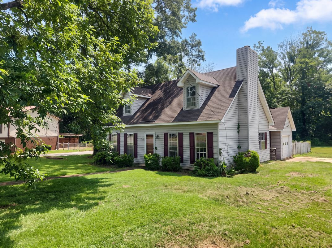Photo 42 of 58 of 4334 Morningside Dr, Helena, AL