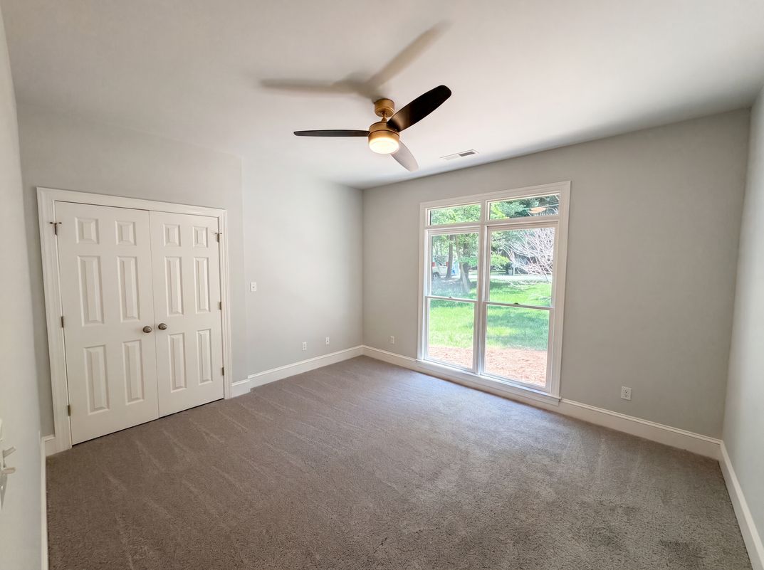 Photo 13 of 24 of 5309 Lancelot Dr, Charlotte, NC