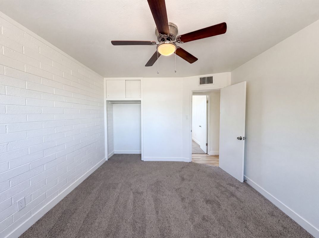 Photo 4 of 21 of 3132 W Bethany Home Rd, Phoenix, AZ