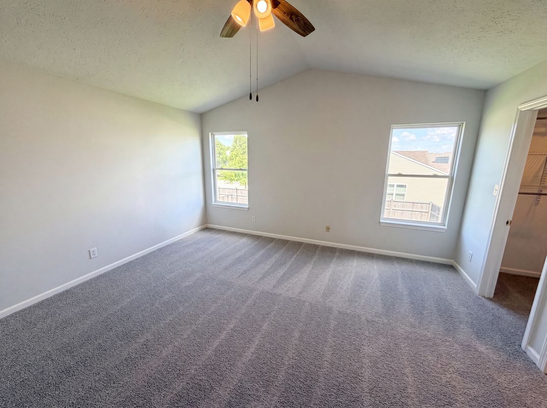 Photo 15 of 22 of 4322 Rhapsody Ln, Indianapolis, IN