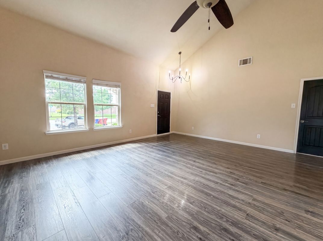 Photo 6 of 17 of 1404 Claire Ln, Royse City, TX
