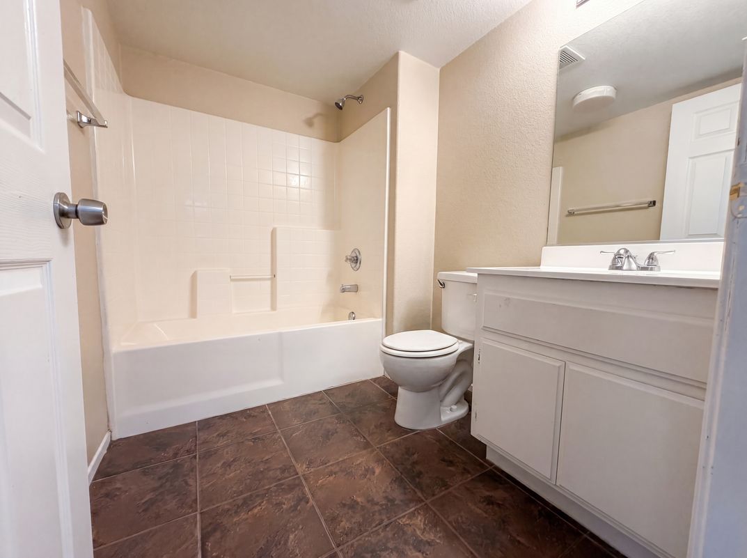 Photo 15 of 36 of 11401 Villa St, Adelanto, CA