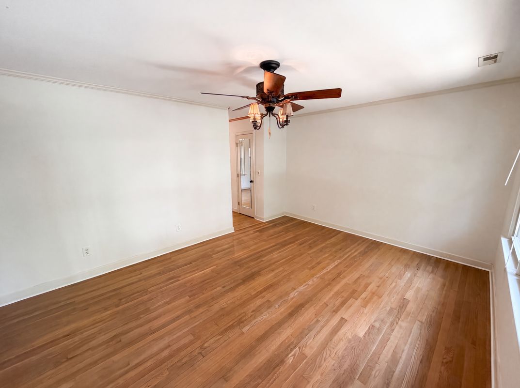 Photo 6 of 23 of 713 Ridgedale Ct, Charlotte, NC