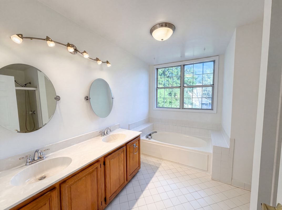 Photo 16 of 27 of 8509 Ivoryton Way, Montgomery Village, MD