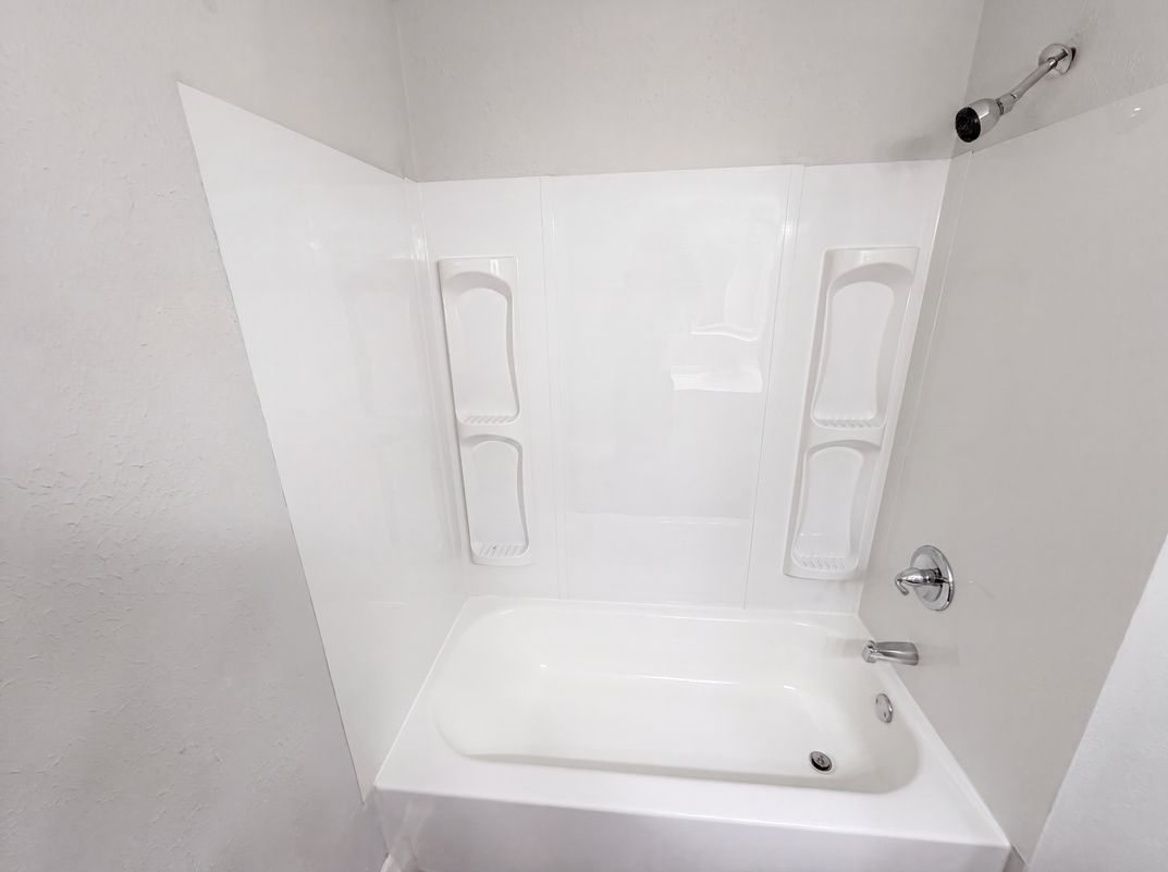 Photo 11 of 19 of 2434 W 67th St, Indianapolis, IN