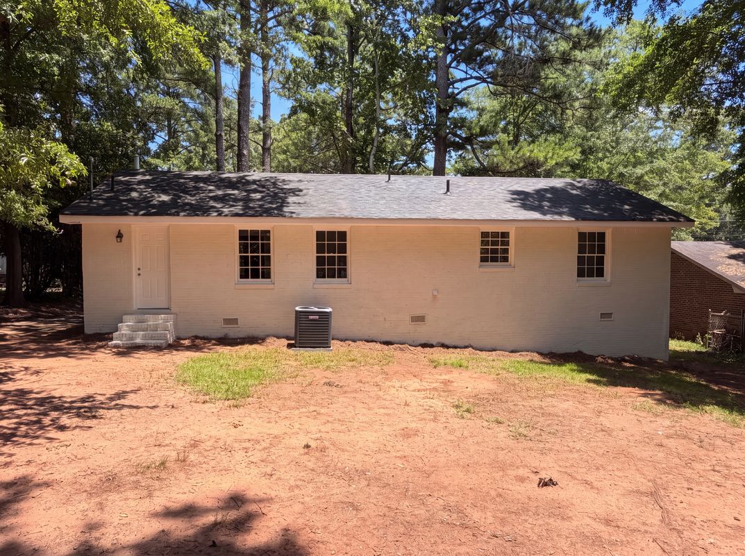 Photo 7 of 23 of 537 Green St, Monroe, GA