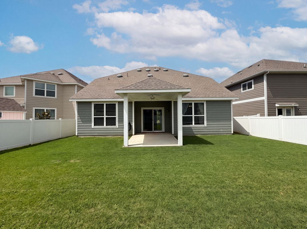 Photo 5 of 26 of 9165 Blackstone Dr, Providence Village, TX