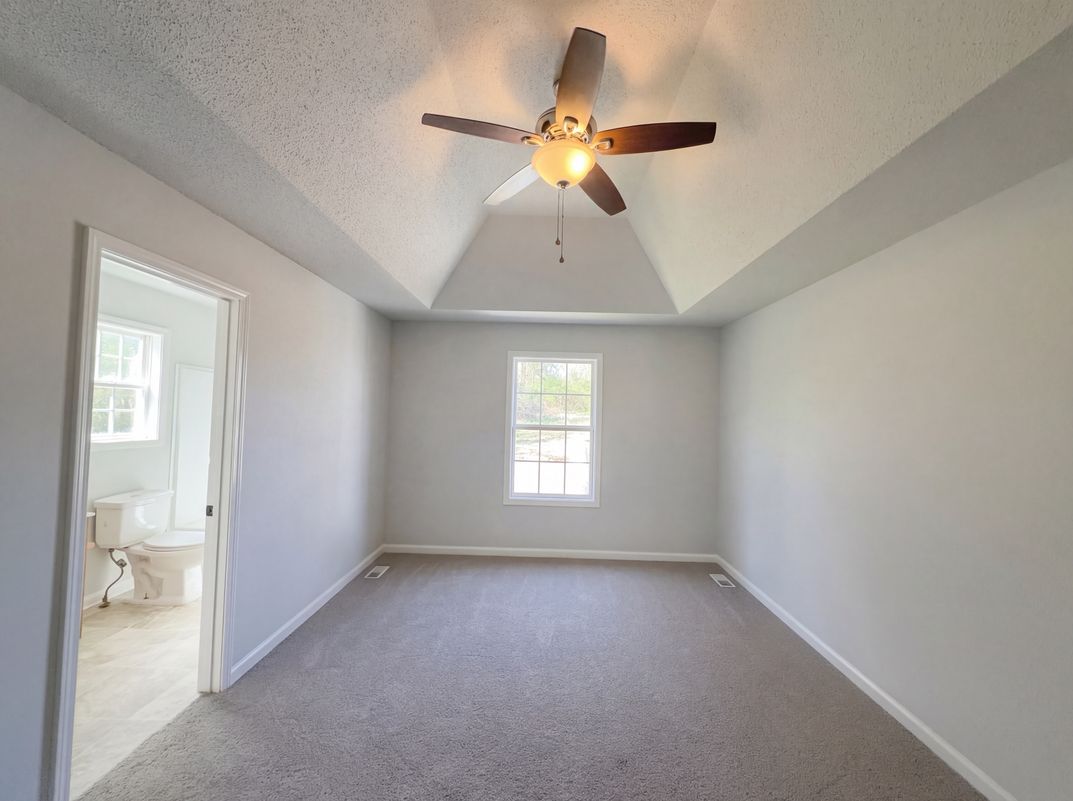 Photo 11 of 15 of 1690 Sparkleberry Dr, Clarksville, TN