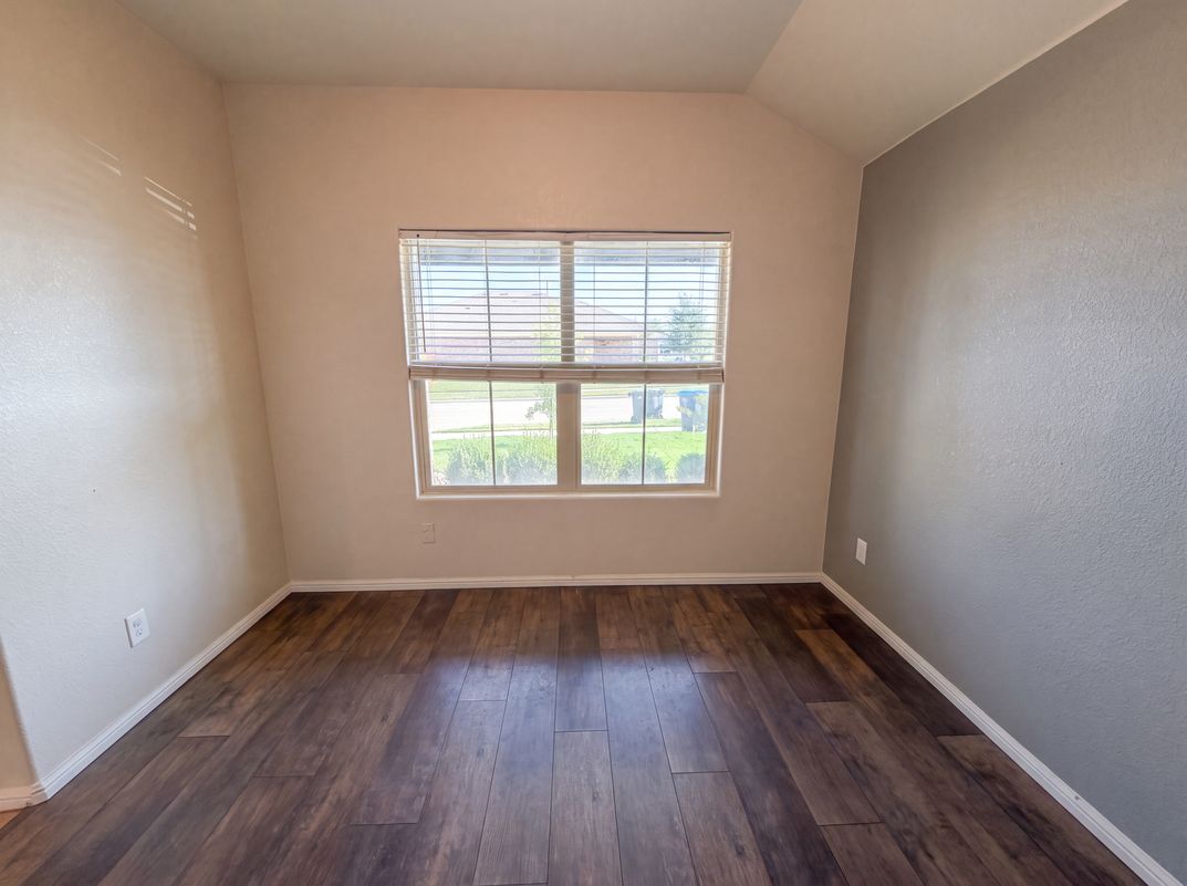 Photo 8 of 20 of 6337 Pontoon St, Fort Worth, TX