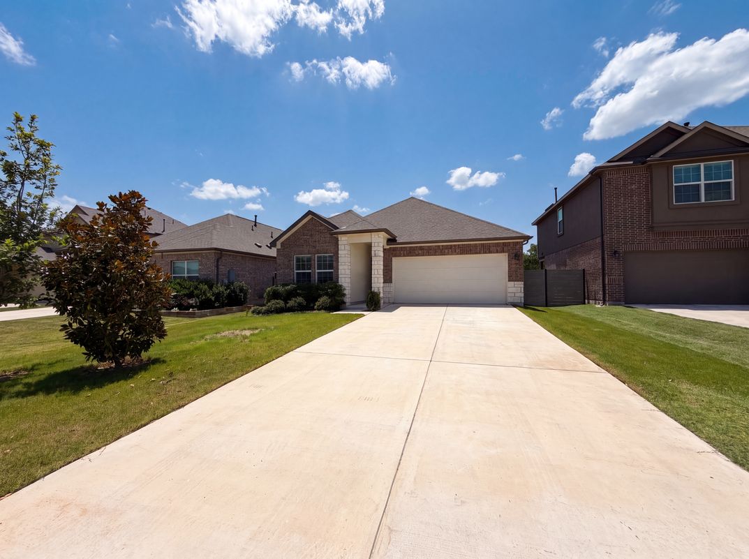 Photo 14 of 16 of 424 Wolf Springs Rd, Georgetown, TX
