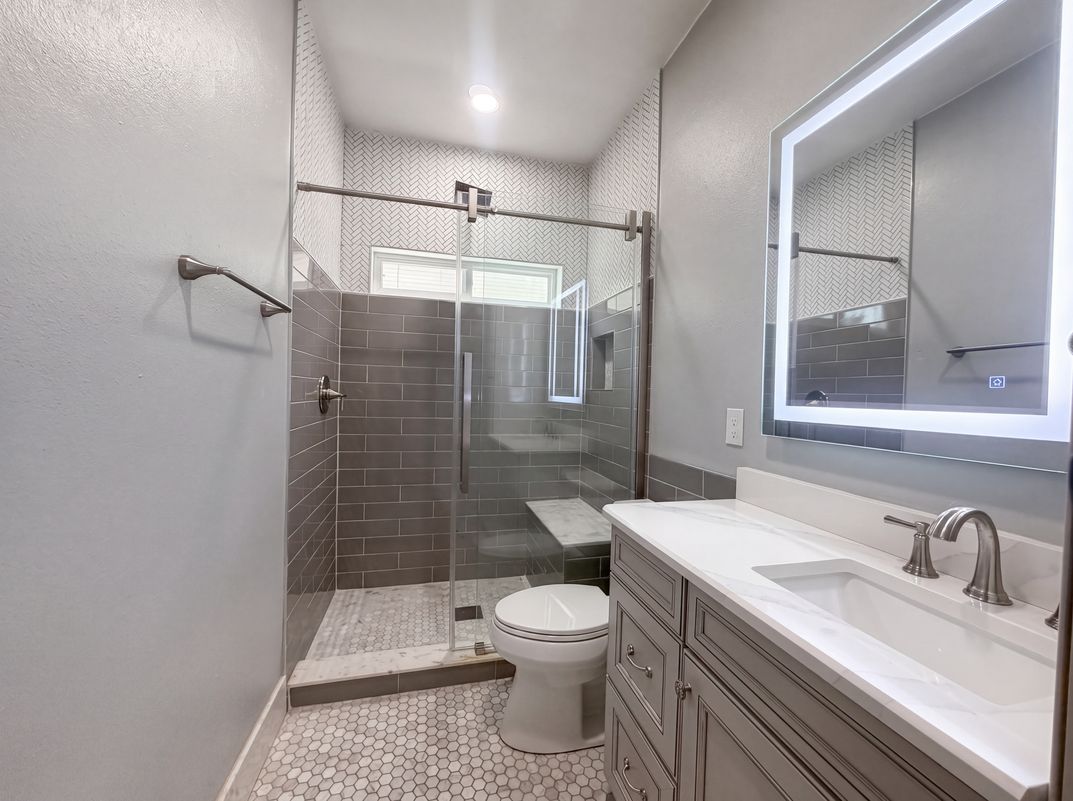 Photo 17 of 22 of 6315 Meadow Glen Dr, Arlington, TX