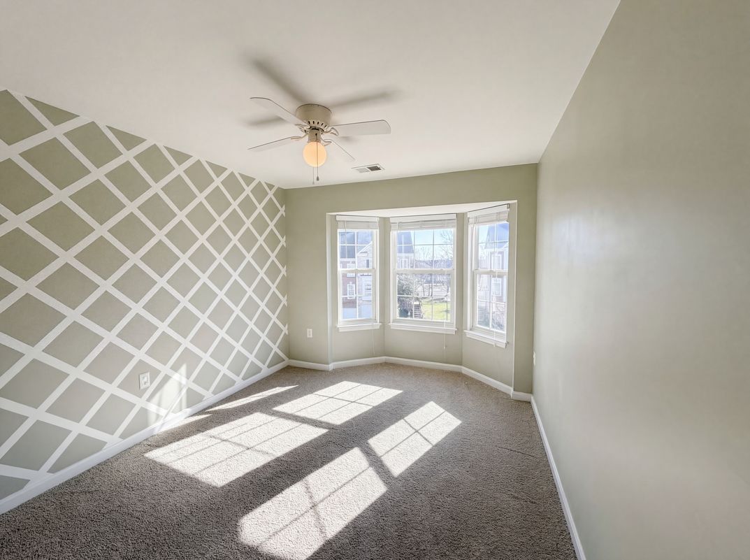 Photo 20 of 28 of 18560 Sierra Springs Sq, Leesburg, VA