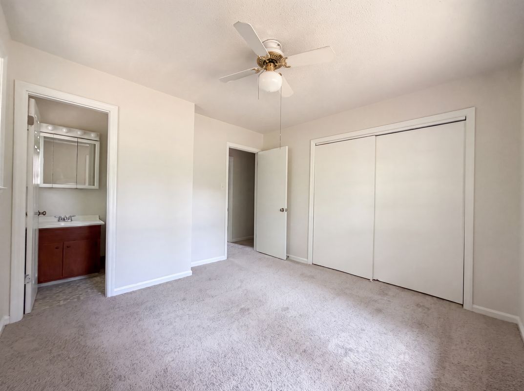Photo 10 of 16 of 406 Lafayette Way, Camden, SC