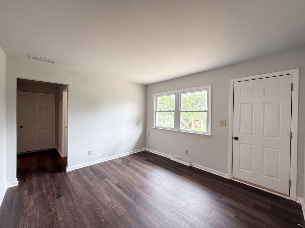 Photo 9 of 22 of 902 W Highland Dr, Shelbyville, IN