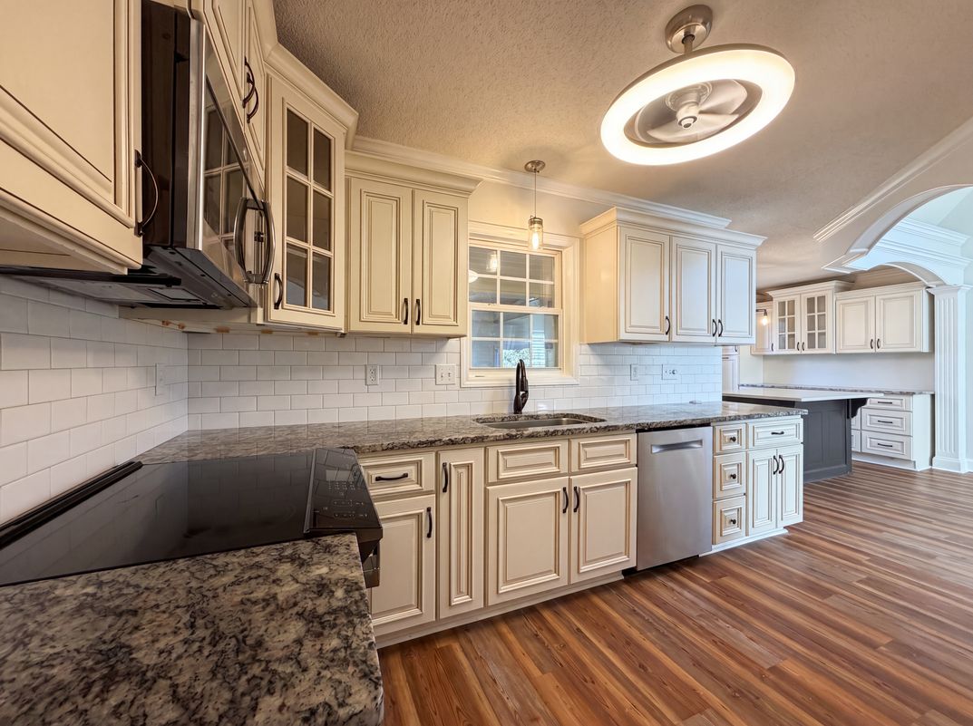 Photo 2 of 26 of 105 Jefferson Forest Ct, Winston Salem, NC