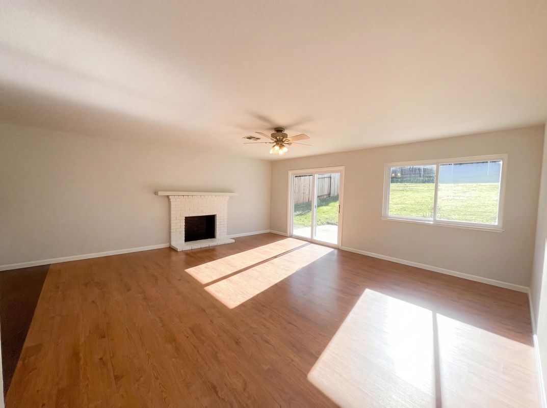 Property photo 3 of 141 Sierra Woods Cir