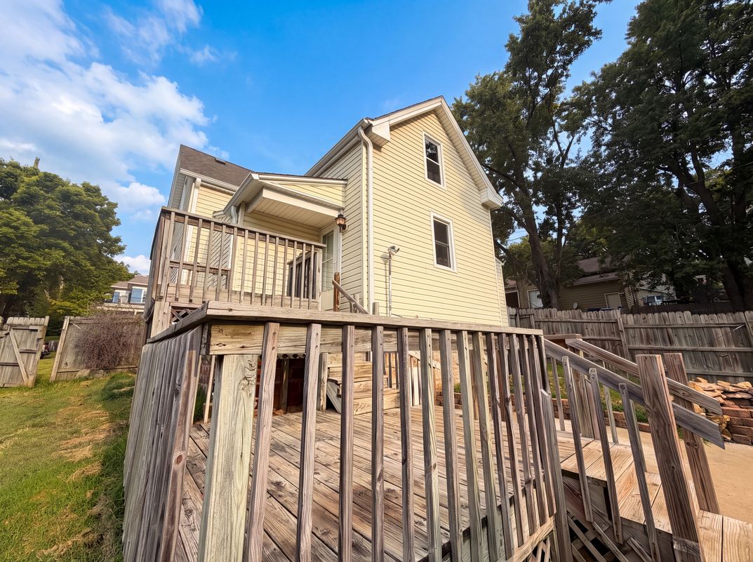 Photo 16 of 20 of 423 N Missouri St, Liberty, MO