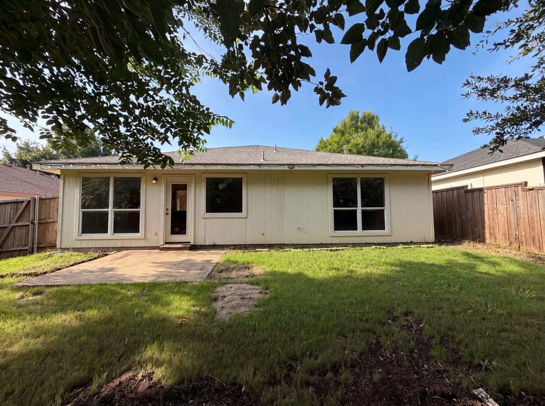 Photo 5 of 19 of 2324 Glenhaven Dr, McKinney, TX