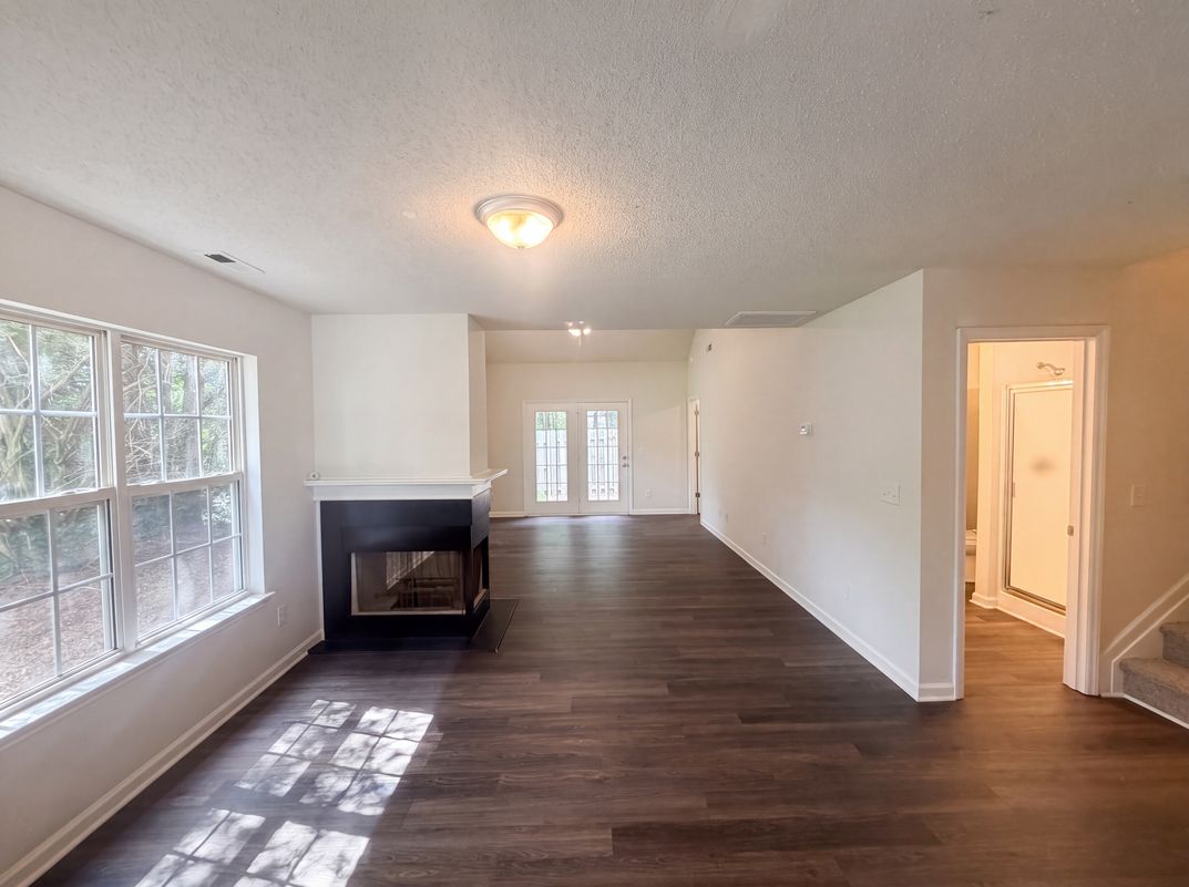 Photo 3 of 23 of 30 Pickwick Pl, Greensboro, NC