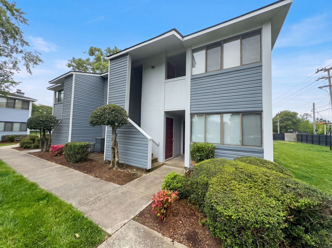 Property photo 1 of 523 Abbot Muse