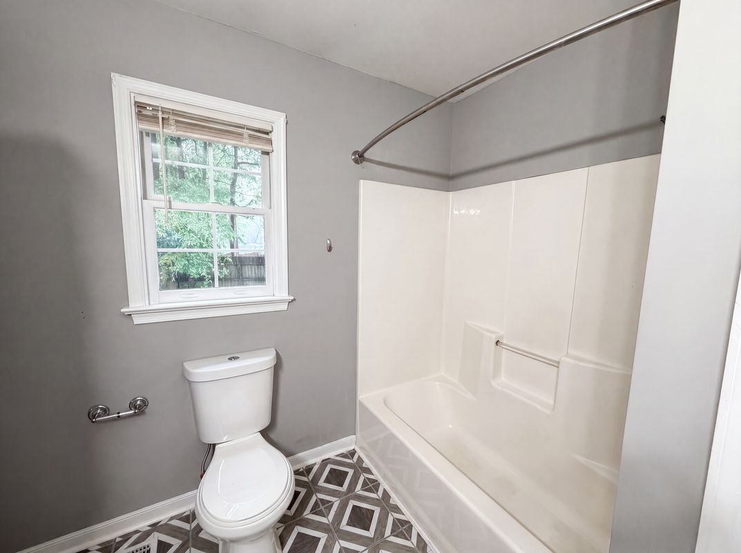Photo 11 of 16 of 2700 Tipton St, South Chesterfield, VA