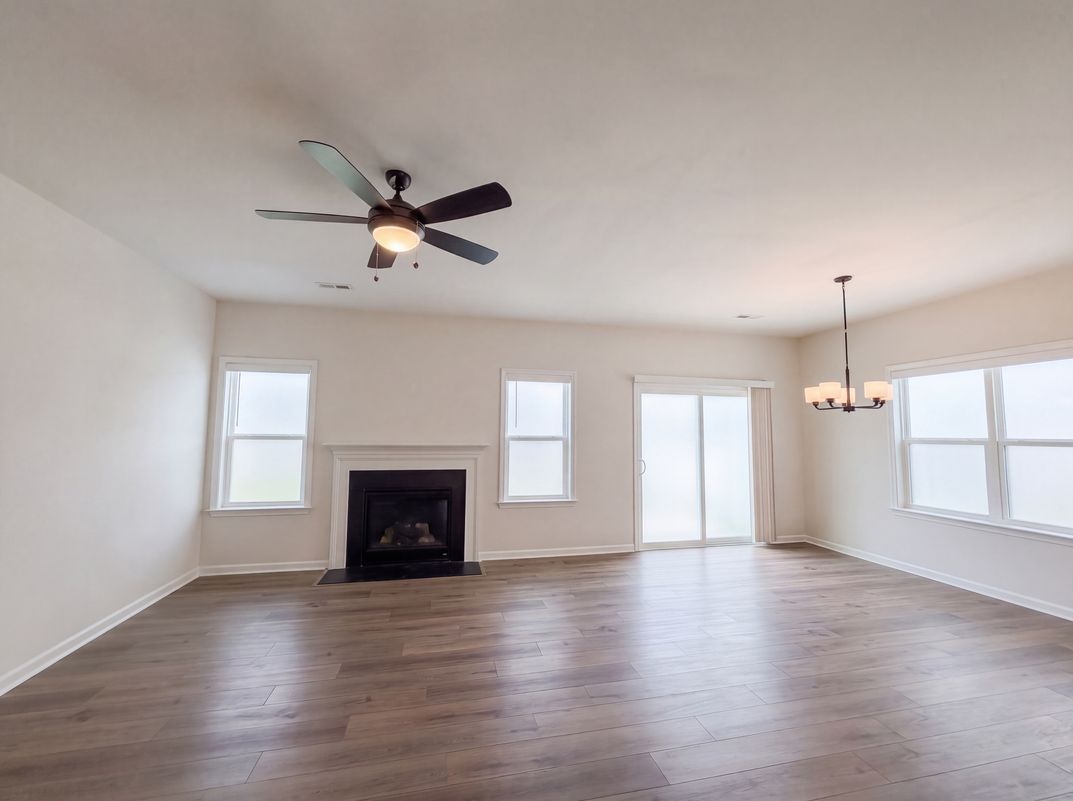 Photo 13 of 37 of 7463 Buckview Ct, Kernersville, NC