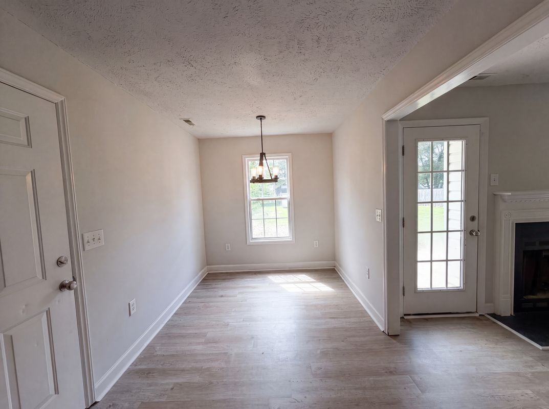 Photo 7 of 15 of 444 Northwoods Dr, Raeford, NC