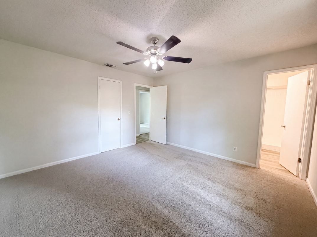 Photo 11 of 16 of 1832 Blarney Cir, Middleburg, FL