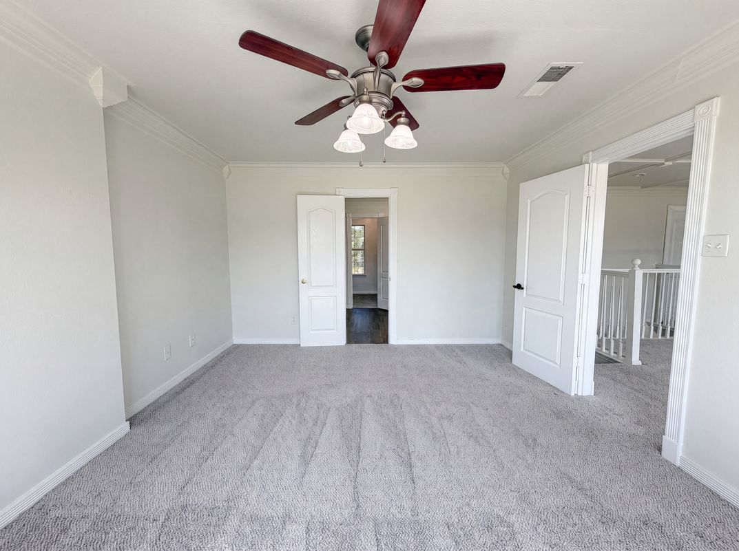 Photo 12 of 21 of 3940 Victory Ct, Midlothian, TX