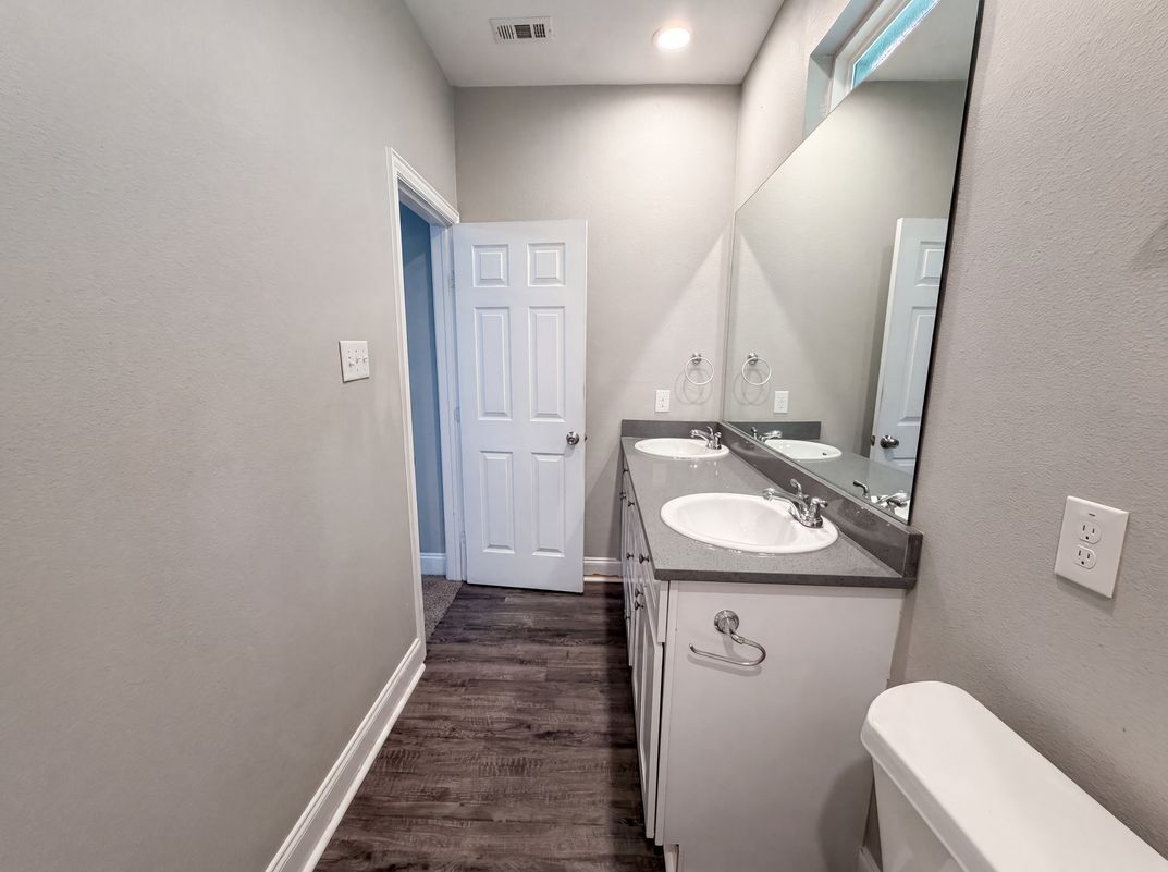 Photo 16 of 19 of 101 Griffin St, Waxahachie, TX