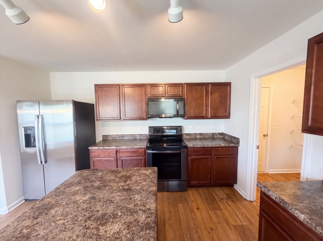 Photo 10 of 24 of 1134 Aster Way, Burlington, NC