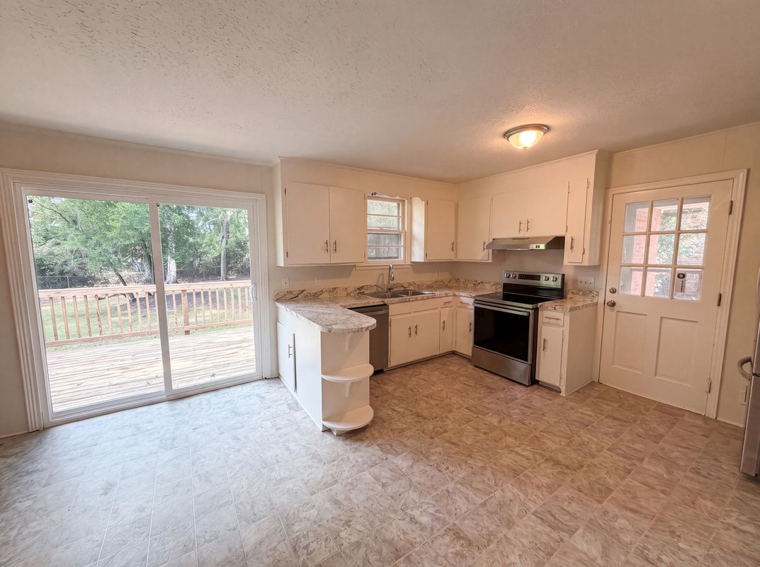 Photo 13 of 19 of 20 Moonglo Cir, Columbia, SC