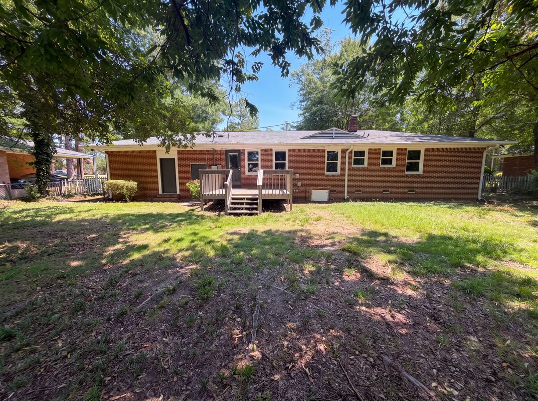 Photo 5 of 23 of 927 Greenlawn Dr, Columbia, SC