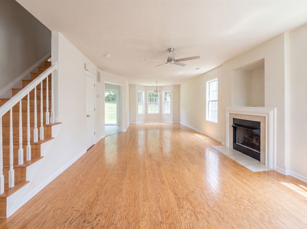 Photo 3 of 17 of 5714 Waverly Lynn Ln, Charlotte, NC