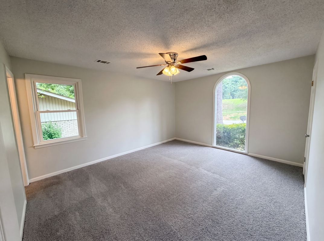 Photo 16 of 22 of 1820 Chantilly Dr, Columbia, SC