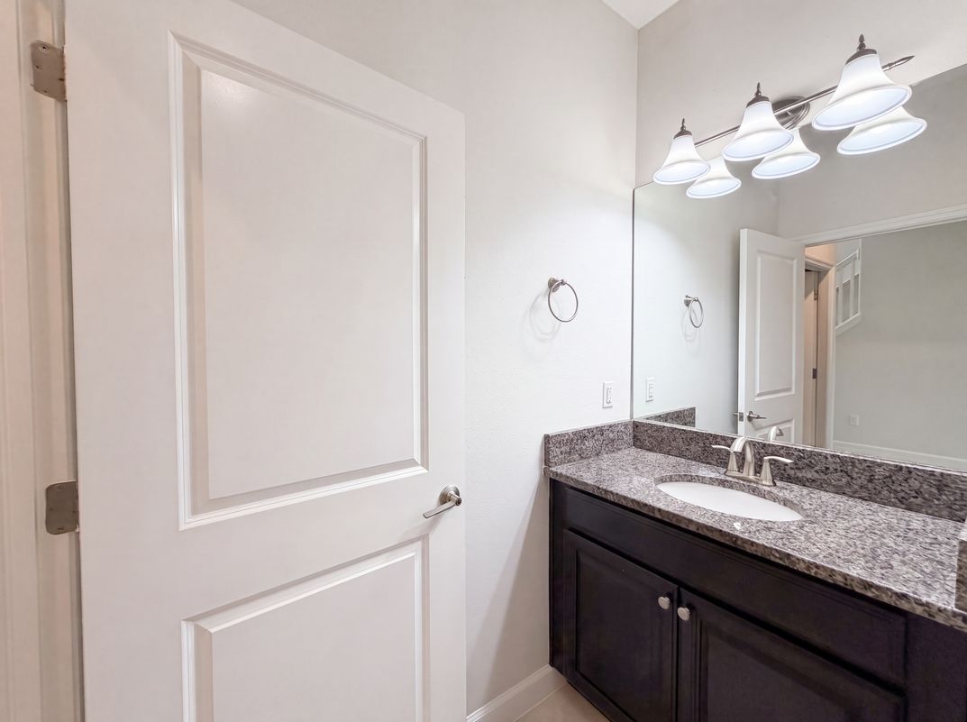 Photo 20 of 36 of 9709 Ivory Dr, Sun City Center, FL