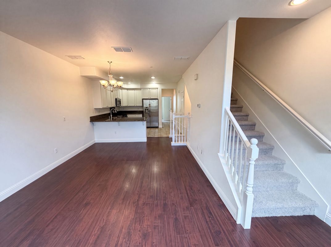 Photo 7 of 31 of 3127 Madsen St, Hayward, CA