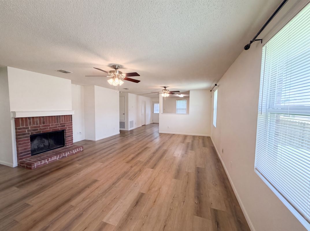 Photo 3 of 14 of 725 Hanceville Way, Wylie, TX