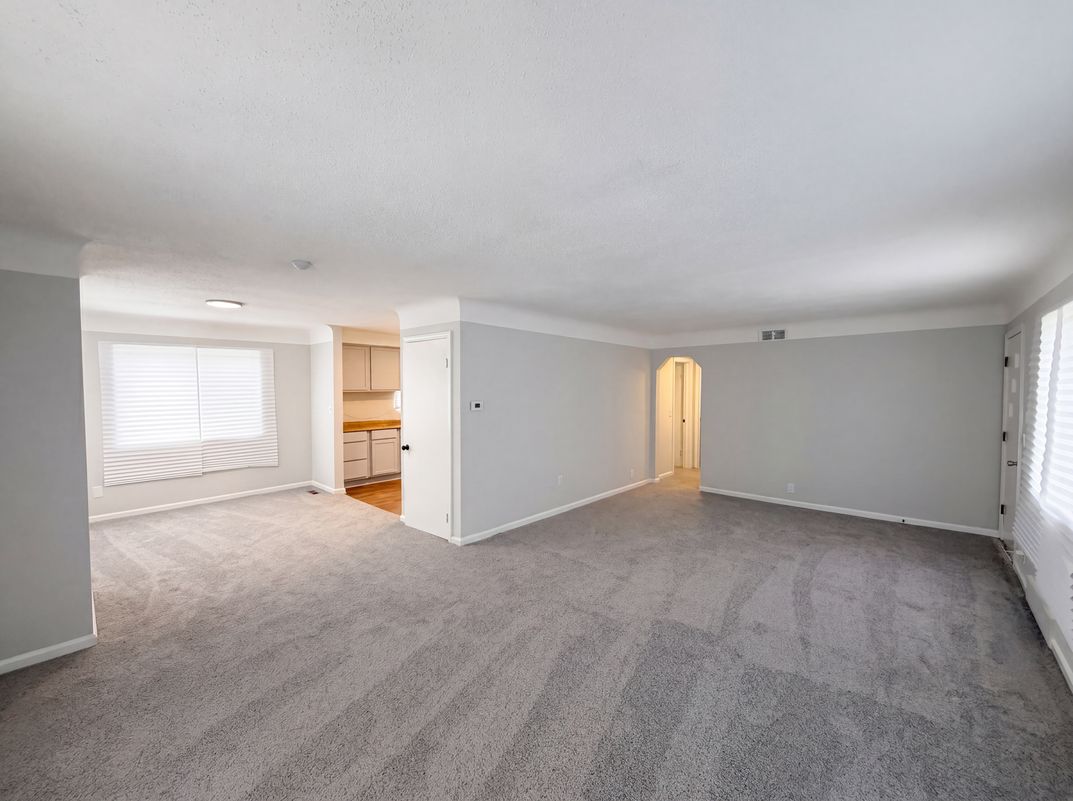 Photo 3 of 19 of 26311 Hopkins St, Inkster, MI