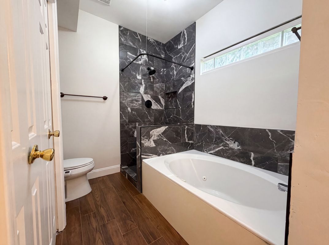 Photo 10 of 24 of 1900 Stone Brook Ln, Birmingham, AL